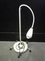 WELCH ALLYN LS-135 EXAM LIGHT ON ROLLING STAND