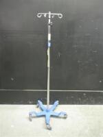 IV POLE ON ROLLING STAND