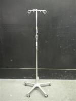 IV POLE ON ROLLING STAND