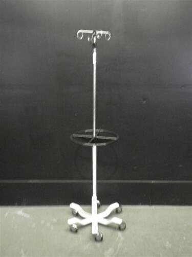 PATIENT PAL IV POLE ON ROLLING STAND