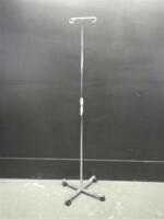 IV POLE ON ROLLING STAND