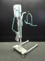 ARJO MAXIMOVE PATIENT LIFT WITH HAND CONTROL