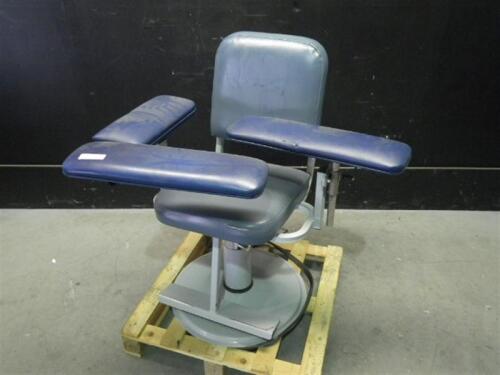 BLOOD DRAW CHAIR