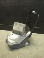 FLOOR SCRUBBER