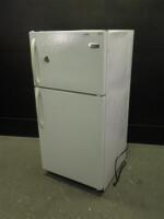 FRIGIDAIRE FRT15HB3DW8 REFRIGERATOR/FREEZER