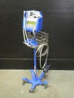 GE DINAMAP PRO 200 VITAL SIGNS MONITOR WITH BP CABLE ON ROLLING STAND