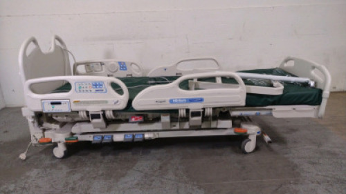 HILL-ROM P3200 VERSACARE HOSPITAL BED