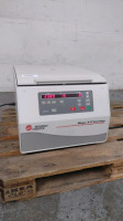 BECKMAN COULTER ALLEGRA X-22 CENTRIFUGE