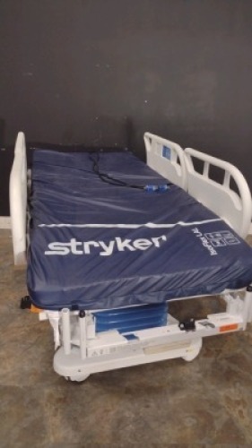 STRYKER 3005 S3 HOSPITAL BED