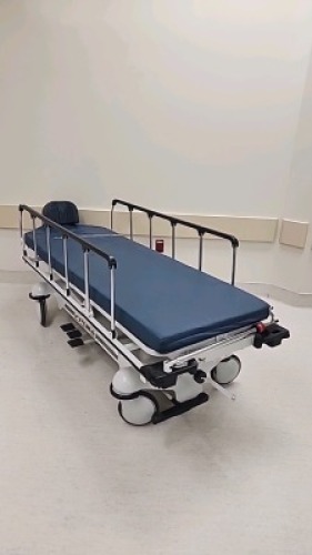 STRYKER 1068 STRETCHER WITH ADJUSTABLE HEADREST LOCATED AT 3325 MOUNT PROSPECT RD, FRANKLIN PARK, IL 60131 LOCATED AT 3325 MOUNT PROSPECT RD, FRANKLIN PARK, IL 60131