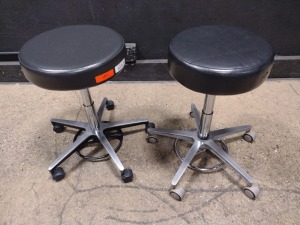 LOT OF (2) STOOLS LOCATED AT 3325 MOUNT PROSPECT RD, FRANKLIN PARK, IL 60131 LOCATED AT 3325 MOUNT PROSPECT RD, FRANKLIN PARK, IL 60131