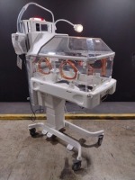 GE GIRAFFE OMNIBED INFANT INCUBATOR