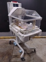 OHMEDA GIRAFFE OMNIBED INFANT INCUBATOR