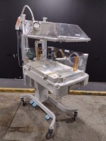 OHMEDA GIRAFFE OMNIBED INFANT INCUBATOR