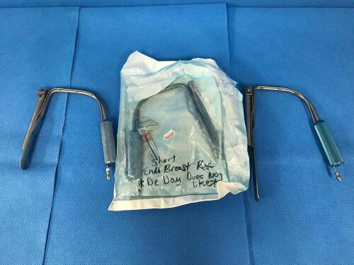 BIN OF ENDOSCOPIC RETRACTORS