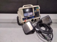 MEDTRONIC/PHYSIO-CONTROL LIFEPAK 20E DEFIB W/PACING,3 LEAD,ECG,ANALYZE,PADDLES