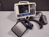 MEDTRONIC/PHYSIO-CONTROL LIFEPAK 20E DEFIB W/PACING,3 LEAD,ECG,ANALYZE,PADDLES