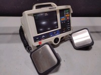 MEDTRONIC/PHYSIO-CONTROL LIFEPAK 20 DEFIB WITH PACING, 3 LEAD ECG, ANALYZE, PADDLES