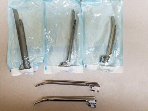 LOT OF LARYNGOSCOPE BLADES