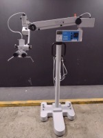 CARL ZEISS OPMI 111 SURGICAL MICROSCOPE TO INCLUDE SINGLE MOUNT BINOCULAR WITH EYEPIECES BOTH (10X) BOTTOM LENSE (F 250) ON S21 STAND