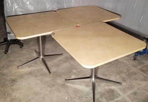 LOT OF 3 DINING TABLES