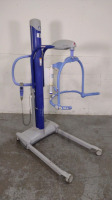 ARJO MAXI MOVE PATIENT LIFT WITH HAND CONTROL