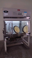 NUAIRE NU-PR797-400 STERILE ISOLATOR