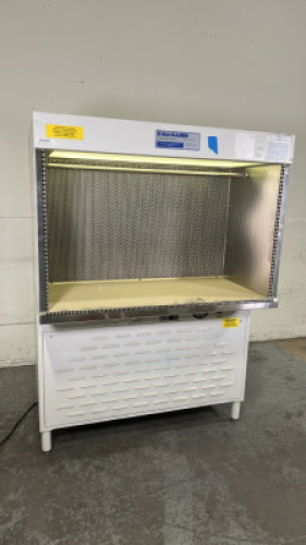 THE BAKER COMP. EG-4252 EDGEGARD LAB HOOD