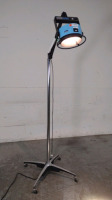 STERIS AMSCO EXAMINER 10 OR LIGHT ON ROLLING STAND