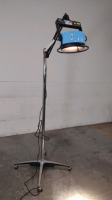 AMSCO EXAMINER 10 OR LIGHT ON ROLLING STAND