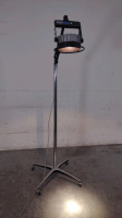 STERIS AMSCO EXAMINER 10 OR LIGHT ON ROLLING STAND