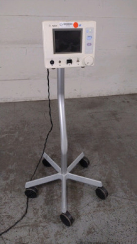 AGILENT A3 PATIENT MONITOR ON ROLLING STAND