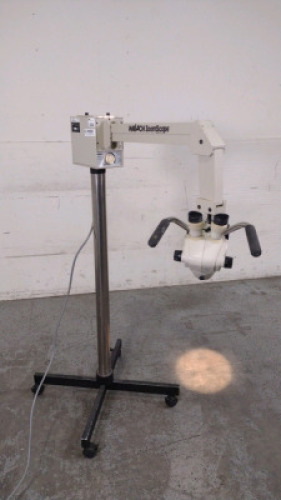 WALLACH ZOOMSCOPE COLPOSCOPE ON ROLLING STAND