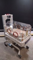 OHMEDA GIRAFFE INFANT INCUBATOR