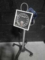 SPHYGMOMANOMETER ON ROLLING STAND