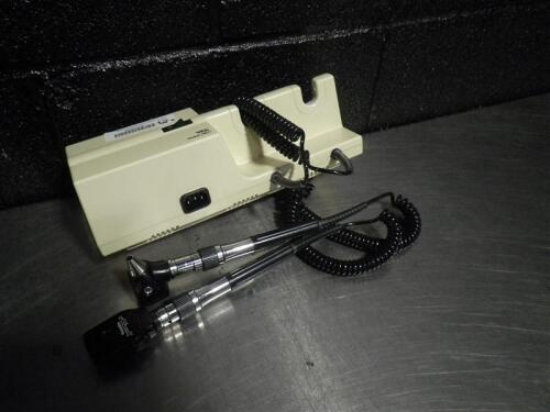 WELCH ALLYN 767 SERIES OTOSCOPE WITH HEADS