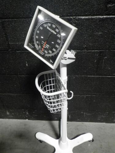 SPHYGMOMANOMETER ON ROLLING STAND