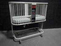 MIDMARK 500 INFANT CRIB