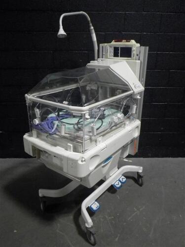 OHMEDA GIRAFFE INFANT INCUBATOR WITH SPOT PT LITE