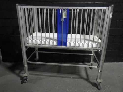 INFANT CRIB