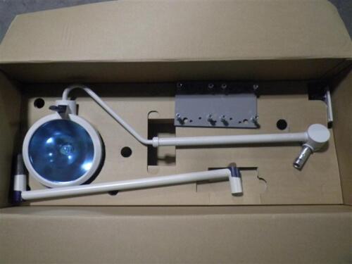 STRYKER BERCHTOLD CHROMOPHARE D300 CEILING MOUNTED EXAM LIGHT