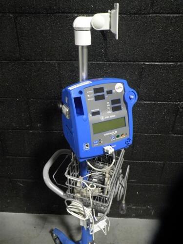 GE DINAMAP PRO 400V2 PATIENT MONITOR ON ROLLING STAND