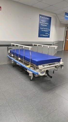 HILL-ROM P8000 STRETCHER