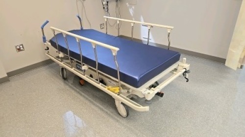 HILL-ROM P8000 STRETCHER
