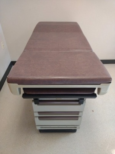 MIDMARK 404 EXAM TABLE (MARBLE TOP)