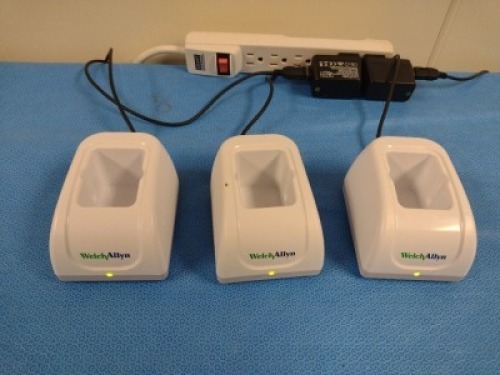 WELCH ALLYN 74011 CHARGING STATION FOR CORDLESS ILLUMINATOR, QTY. (3)