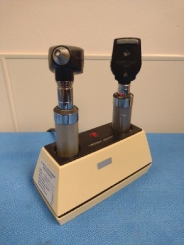 WELCH ALLYN 71110&nbsp;CHARGER WITH 11720 OPHTHALMOSCOPE, OTOPSCOPE