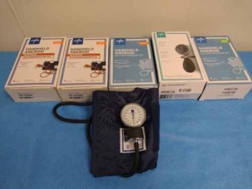 MEDLINE MISC. HANDHELD ANEROID SPHYGMOMANOMETER, QTY. (5) (NEW IN BOX)
