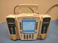 CAREFUSION BD ALARIS 8015 CPU UNIT WITH QTY (2) CARDINAL HEALTH ALARIS 8100 SERIES INFUSION PUMP
