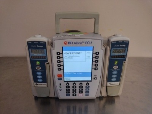 CAREFUSION BD ALARIS 8015 CPU UNIT WITH QTY (2) CARDINAL HEALTH ALARIS 8100 SERIES INFUSION PUMP